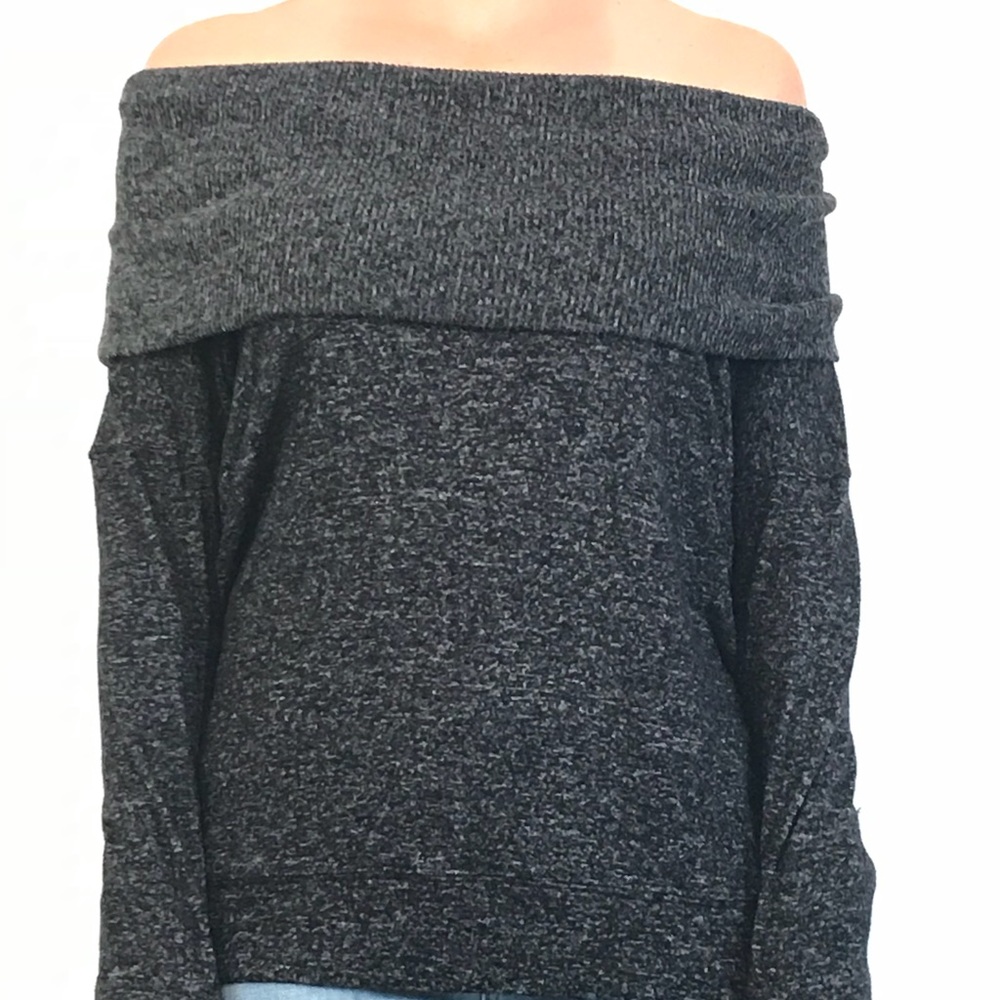 🍁 Off shoulder sweater